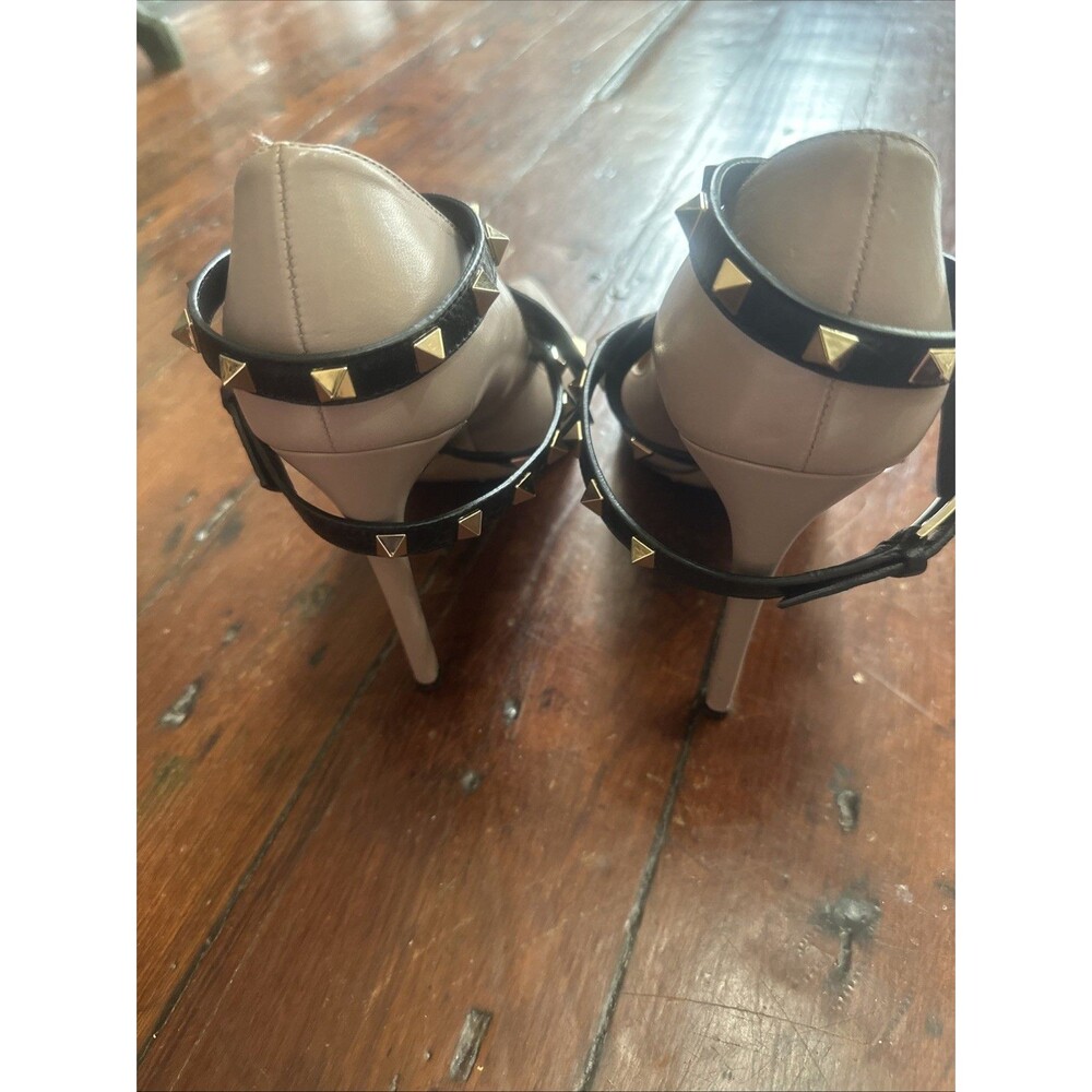 Valentino Rockstud Nude Leather Heels Black Studded ankle wrap Pointed Toe 39.5 - Picture 8 of 16